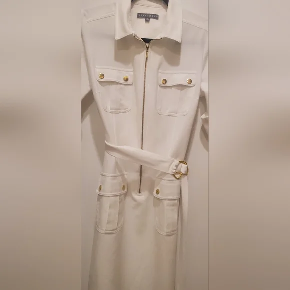 Dress - Picture 4 of 4